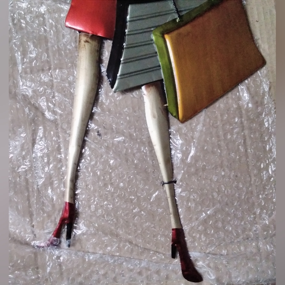 Stylish Multicolor Shopping Girl Metal Wall Art - Picture 6 of 8